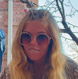 Meet your Posher, Allyson